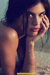 Sara Sampaio 02