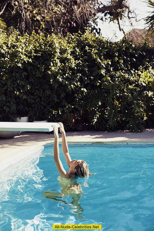 Beautiful Hailey Clauson 14