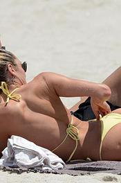 Celeb Babe Candice Swanepoel In Yellow Bikini 08
