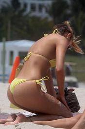 Celeb Babe Candice Swanepoel In Yellow Bikini 13