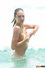 Celeb Babe Candice Swanepoel In Yellow Bikini 15