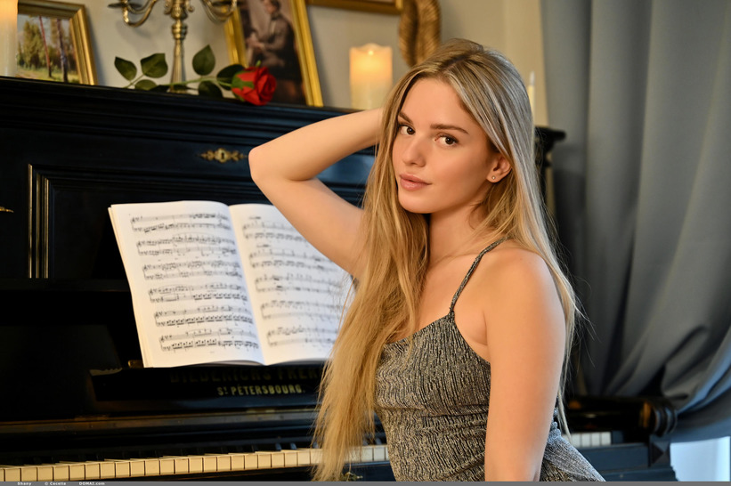 Elegant Blonde Pianist Strips at Vintage Piano: Artistic European Nude Session 01