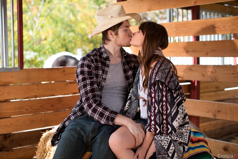 Hot Brunette Babe Fucked On The Ranch 01