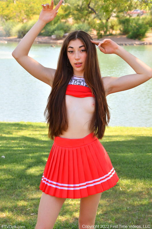 Kinky Cheerleader 08