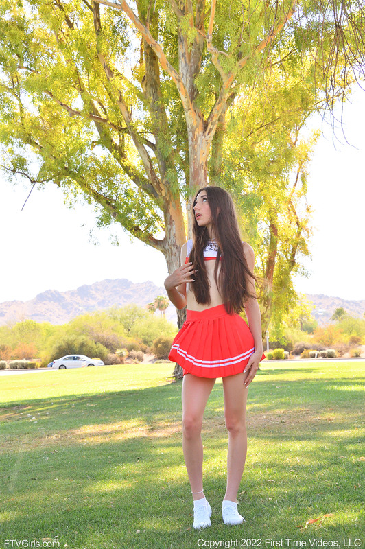 Kinky Cheerleader 15