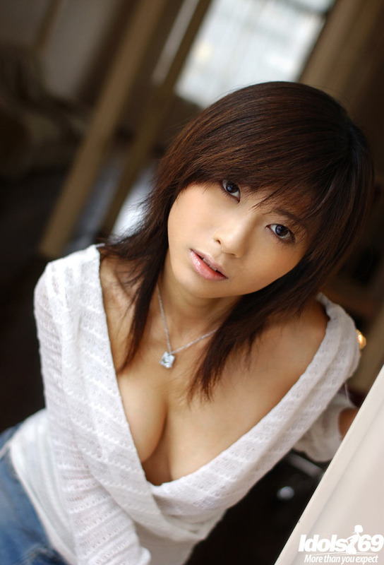 Rin Suzuka Horny Asian Model 00