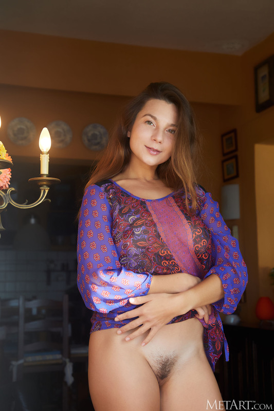 Curvy Cutie 01