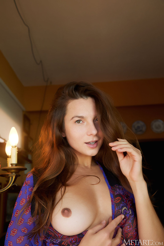 Curvy Cutie 02