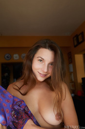 Curvy Cutie 07