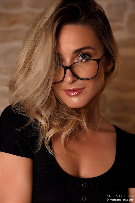 With Or Without You 00