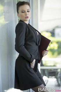 Lovenia Lux Sells Her Soul 07