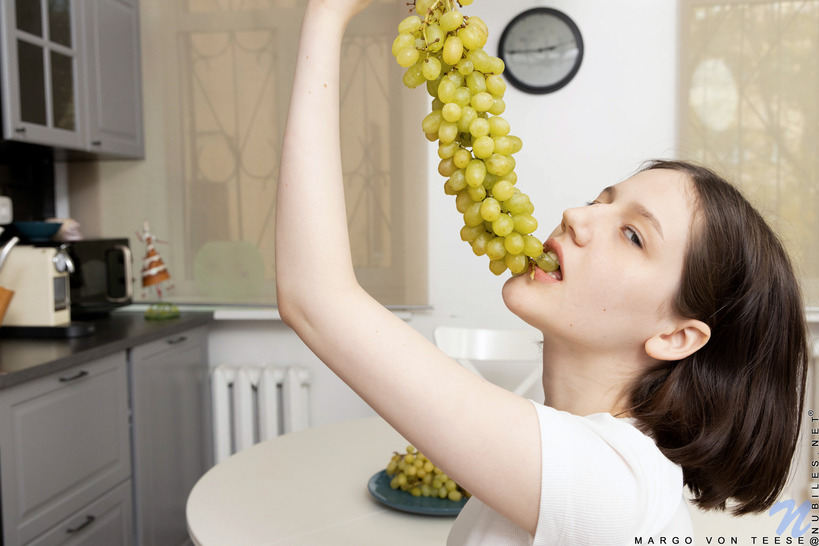 Fruit Of The Gods 00