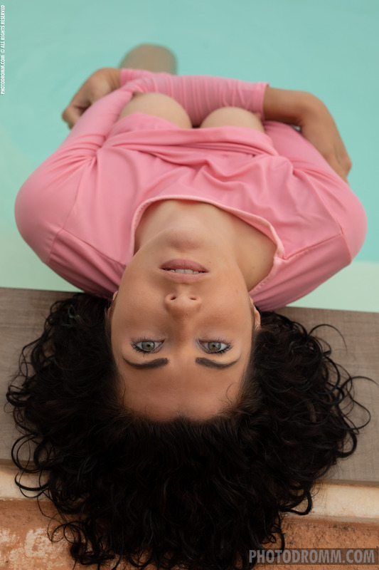 Pink In The Pool 02