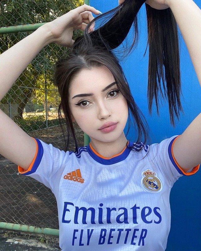 Young Russian Babe / Alissa Janine 07