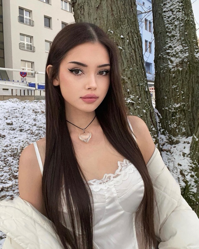 Young Russian Babe / Alissa Janine 16