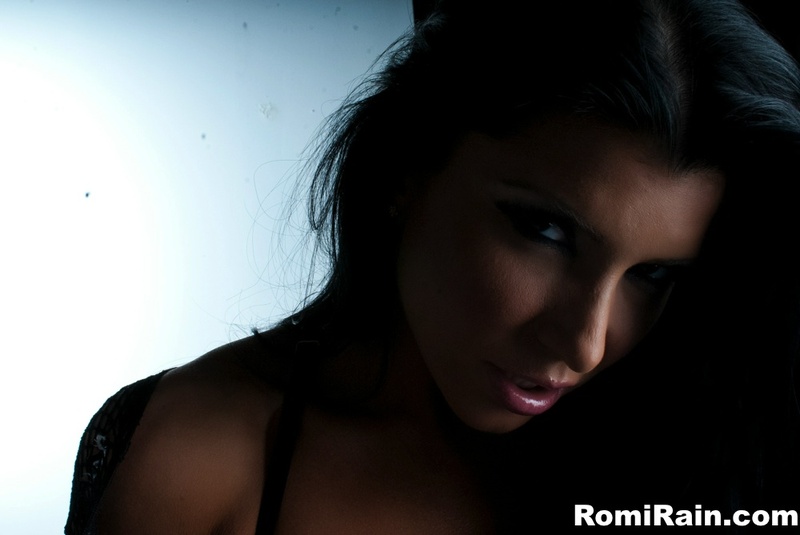 Hot Bitch Romi Rain 10