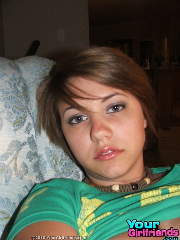 Busty Amateur Dee Selfshots 09